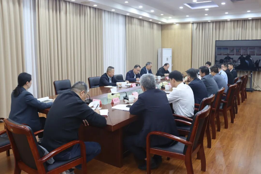锚定目标精准发力！白鹤镇召开经济稳增长专题会议