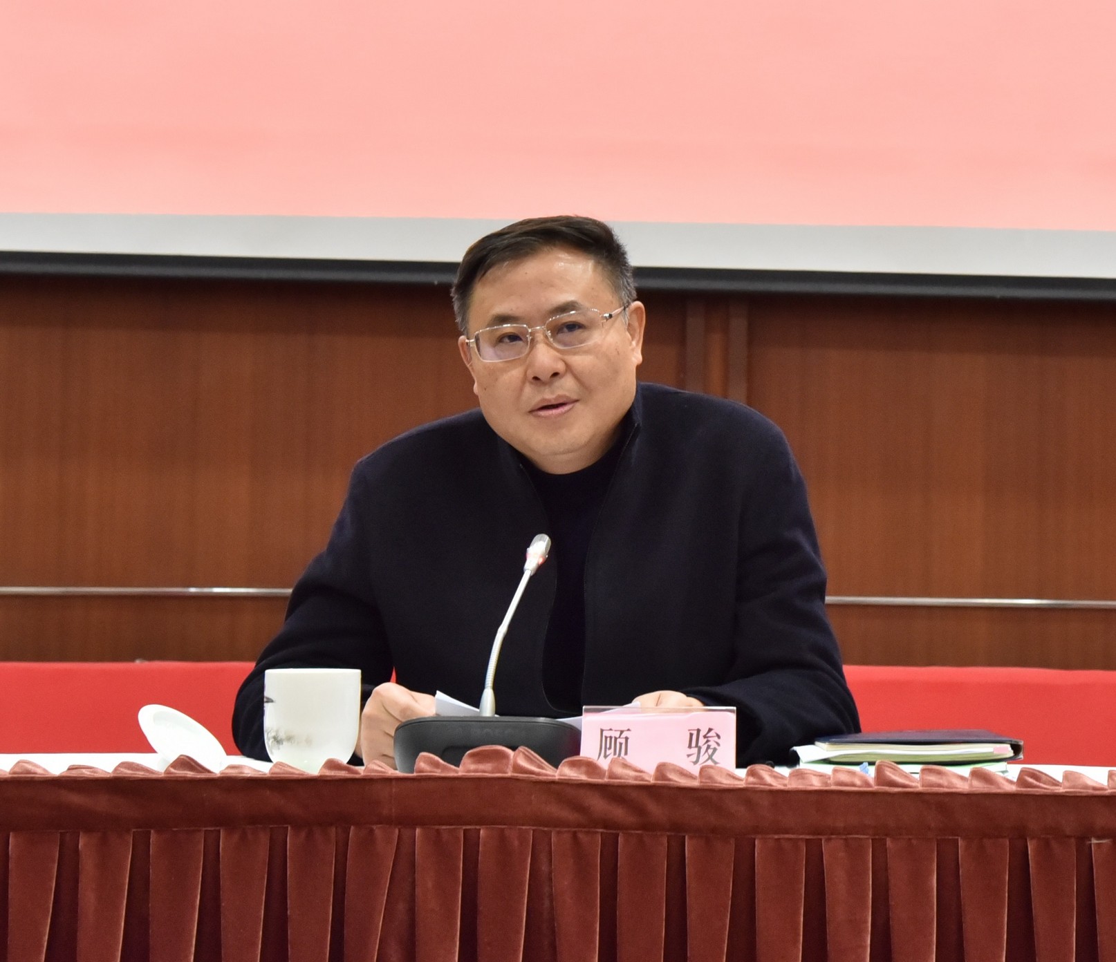 顾骏副区长勉励全体城管队员要围绕"新青浦,新生活"的奋斗主题和总体