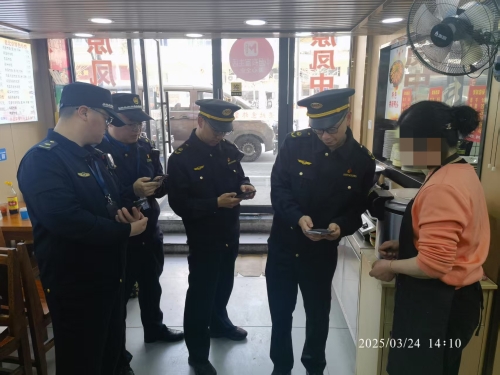 青浦区华新城管：联合检查必亮码 优化营商成效佳
