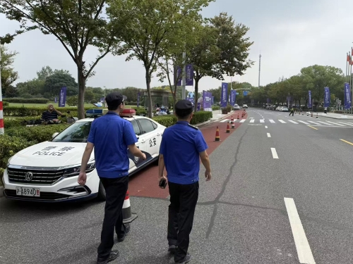 青浦区朱家角城管：保障华人龙舟赛 助力5A景区创建