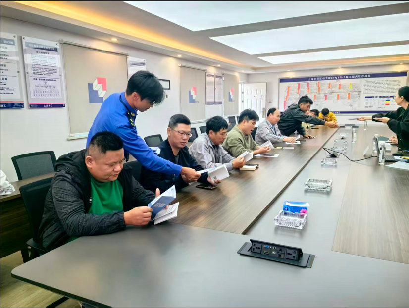 1024_190745_758.png 1761305313374.png