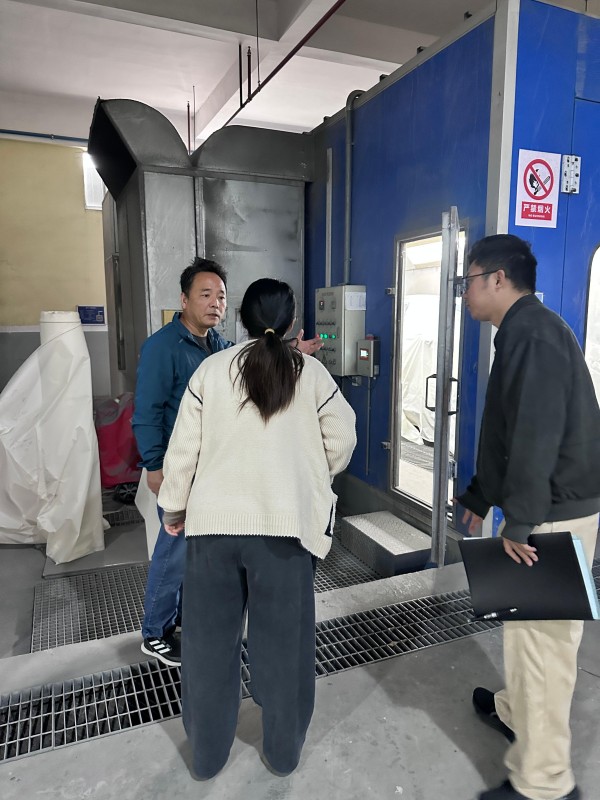 1128_163939_444.jpg 筑牢污染防治——区道运中心全力保障进博会“蓝天答卷”4.jpg