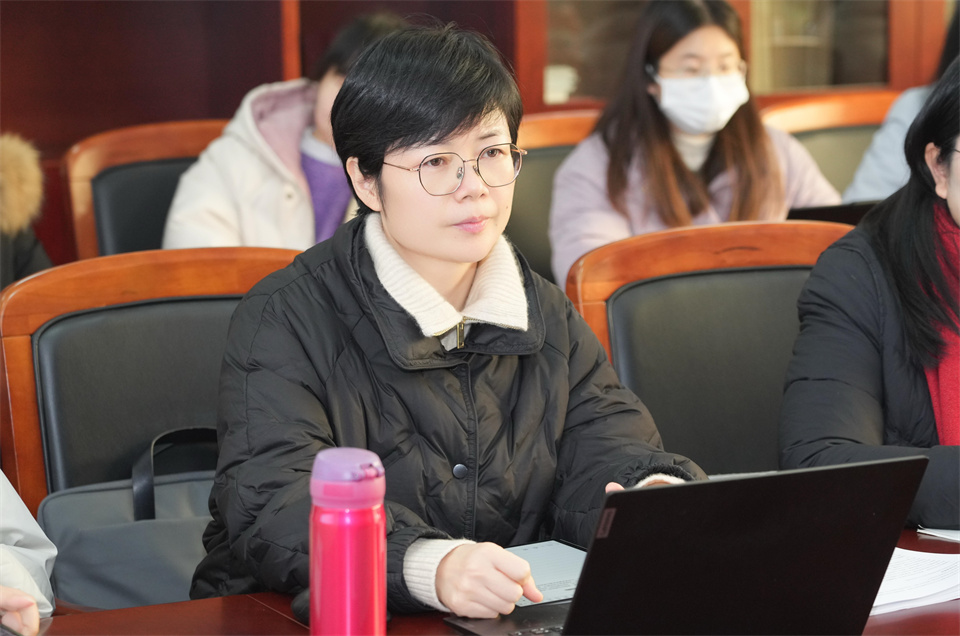 图4  李碧玉讲话.jpg