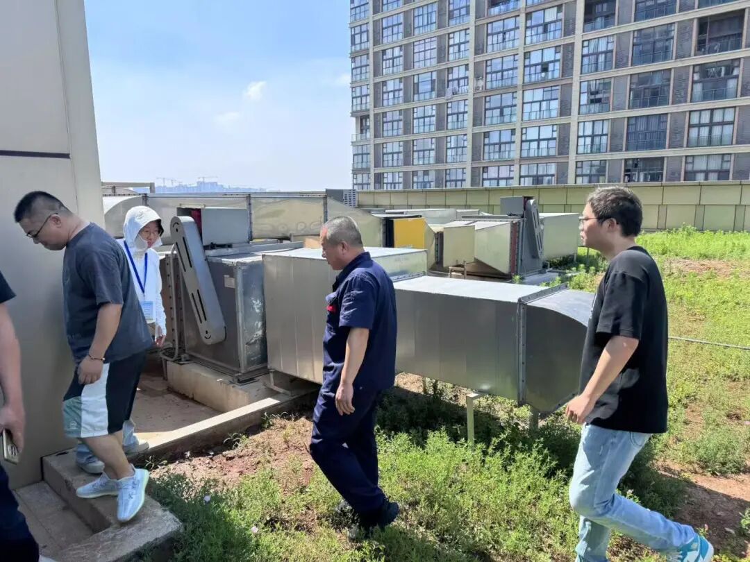 1208_152421_547.jpg 1.jpg