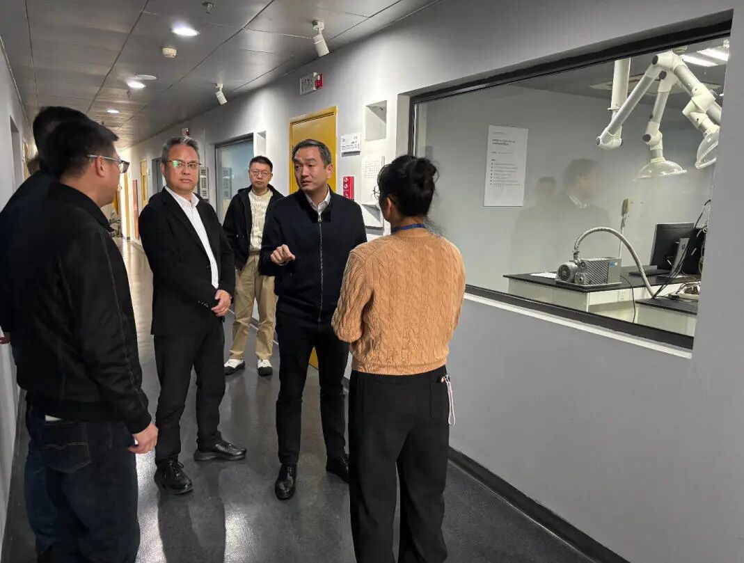 1208_160015_927.jpg 2.jpg