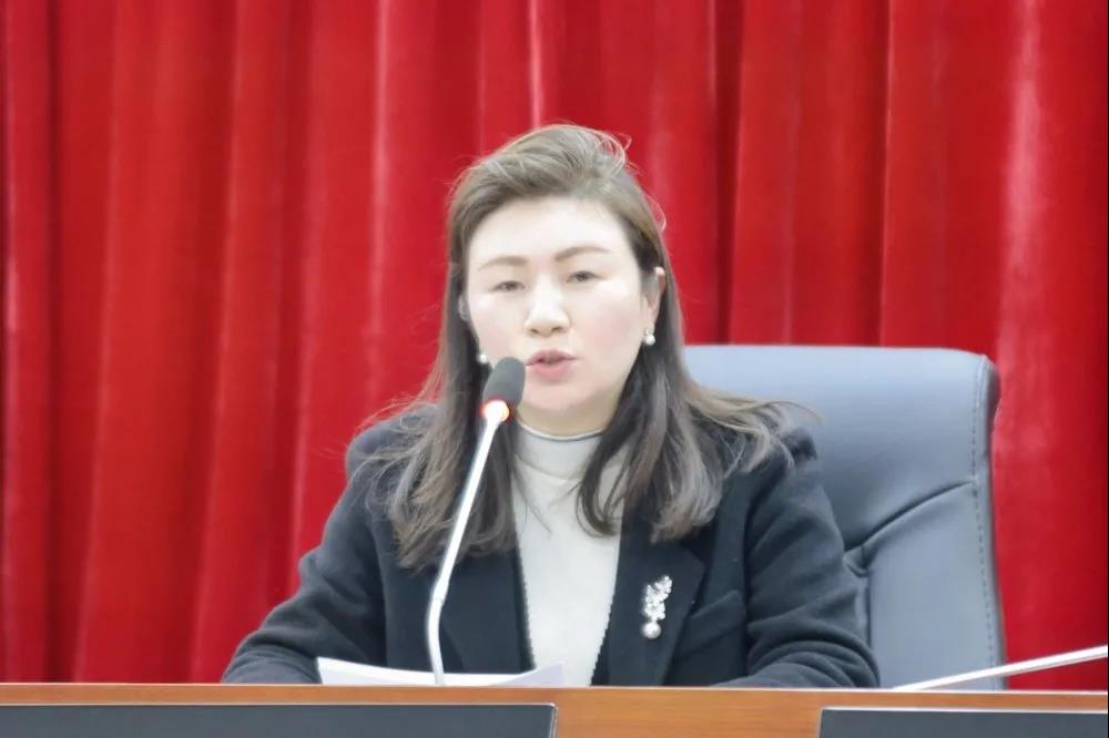 华新镇召开2020年度领导班子和领导干部考核述职测评会