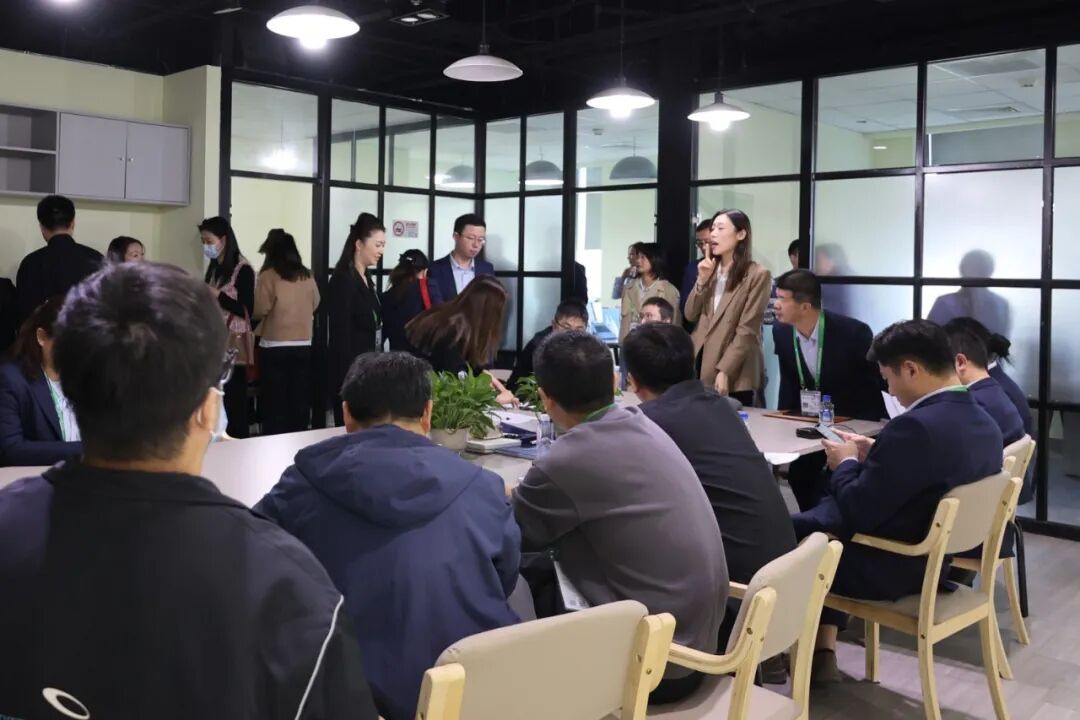 1021_093653_556.jpg 3.jpg