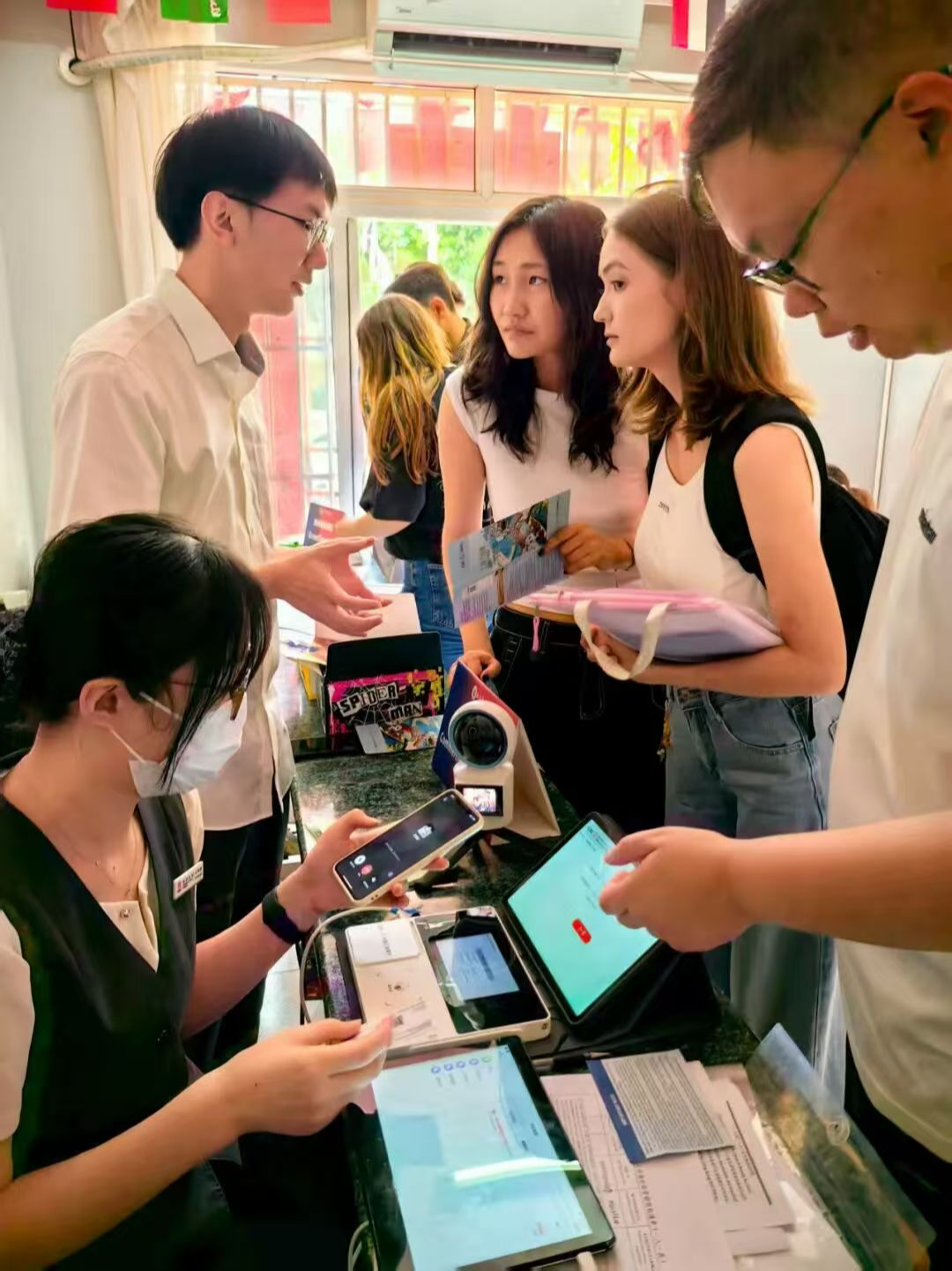 お金があっても使えない？工商銀行「卡碼通（カード・QRコード決済統合）」が外国人の支払い問題を解決
