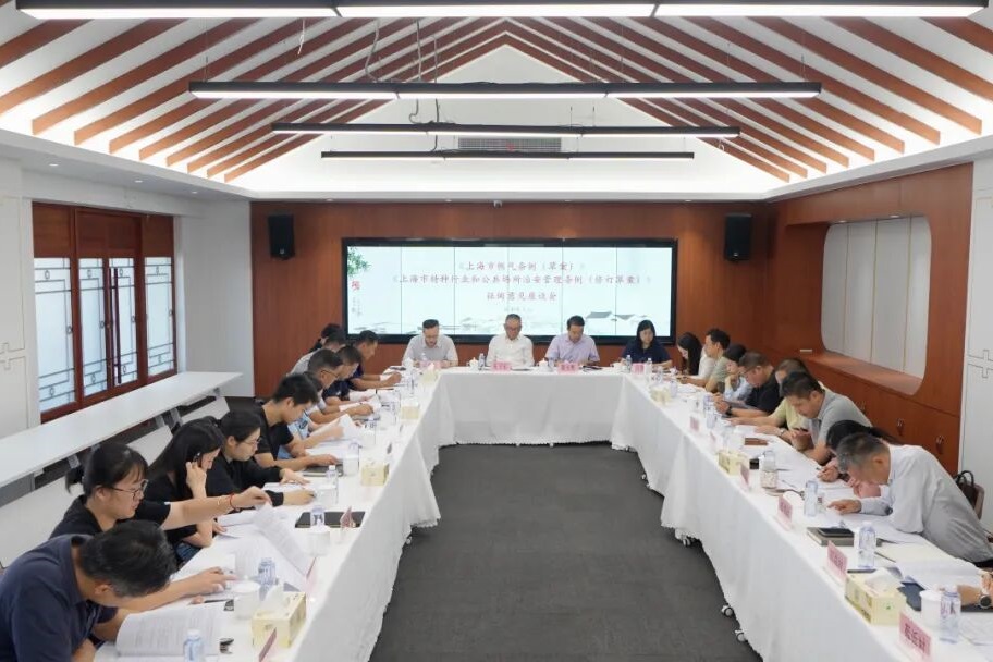 青浦区金泽镇人大基层立法联系点架起 “连心桥”