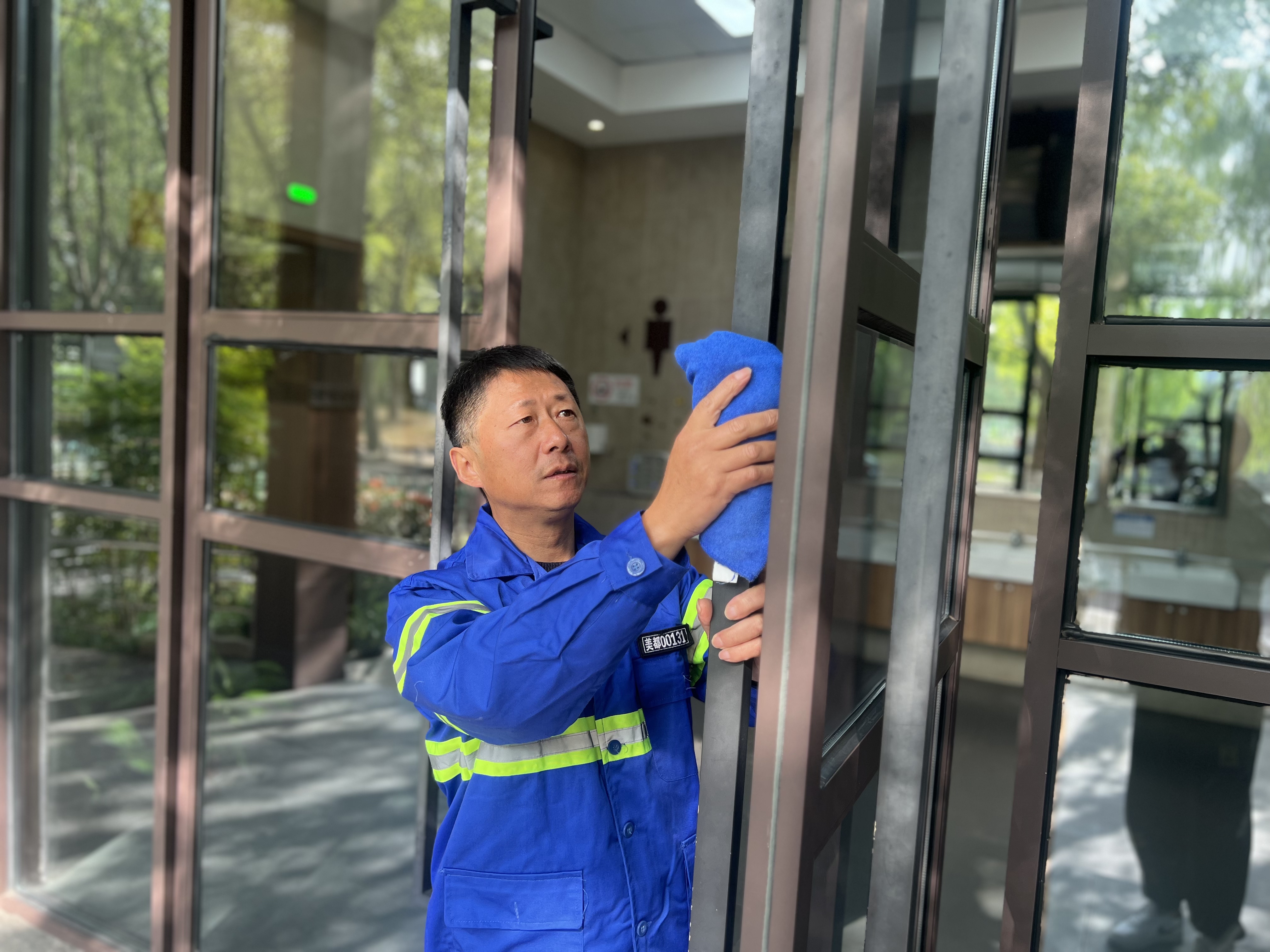 1111_084717_880.jpg 1111_084717_880.jpg