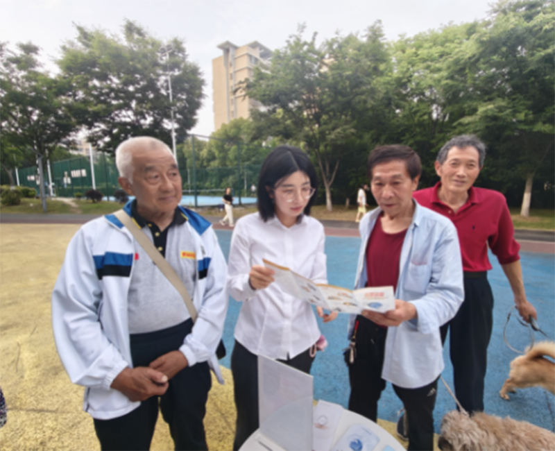 【诚信宣传】青浦：开展老年群体“夕阳守信用，金融伴平安”公益宣传活动