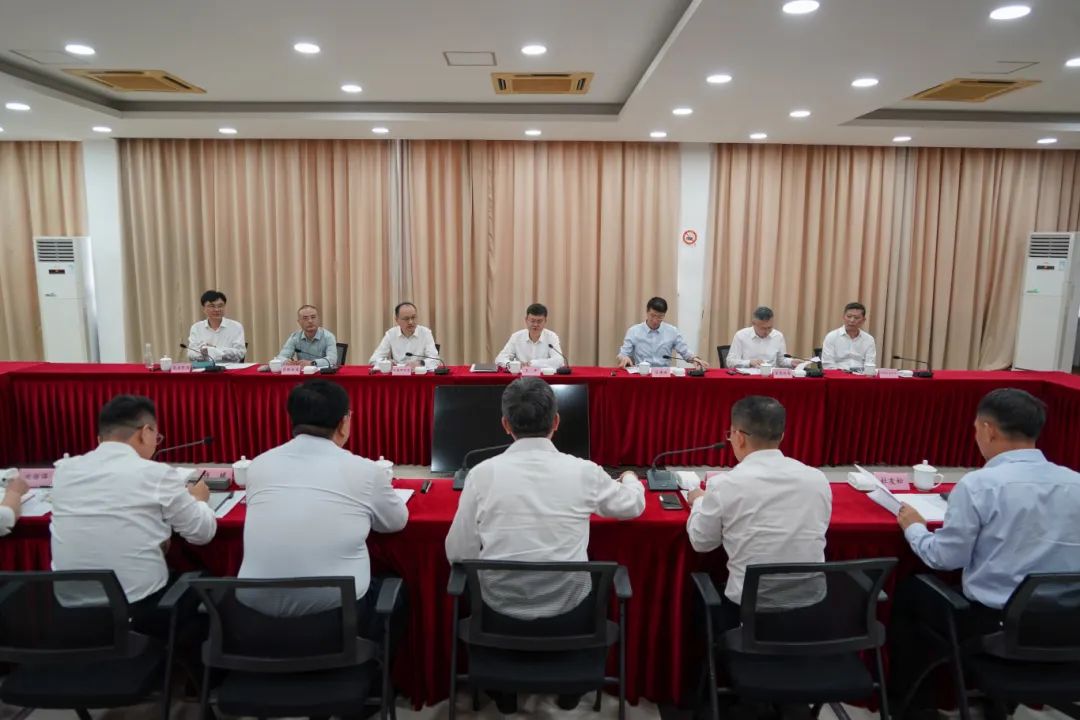 区领导调研香花桥街道