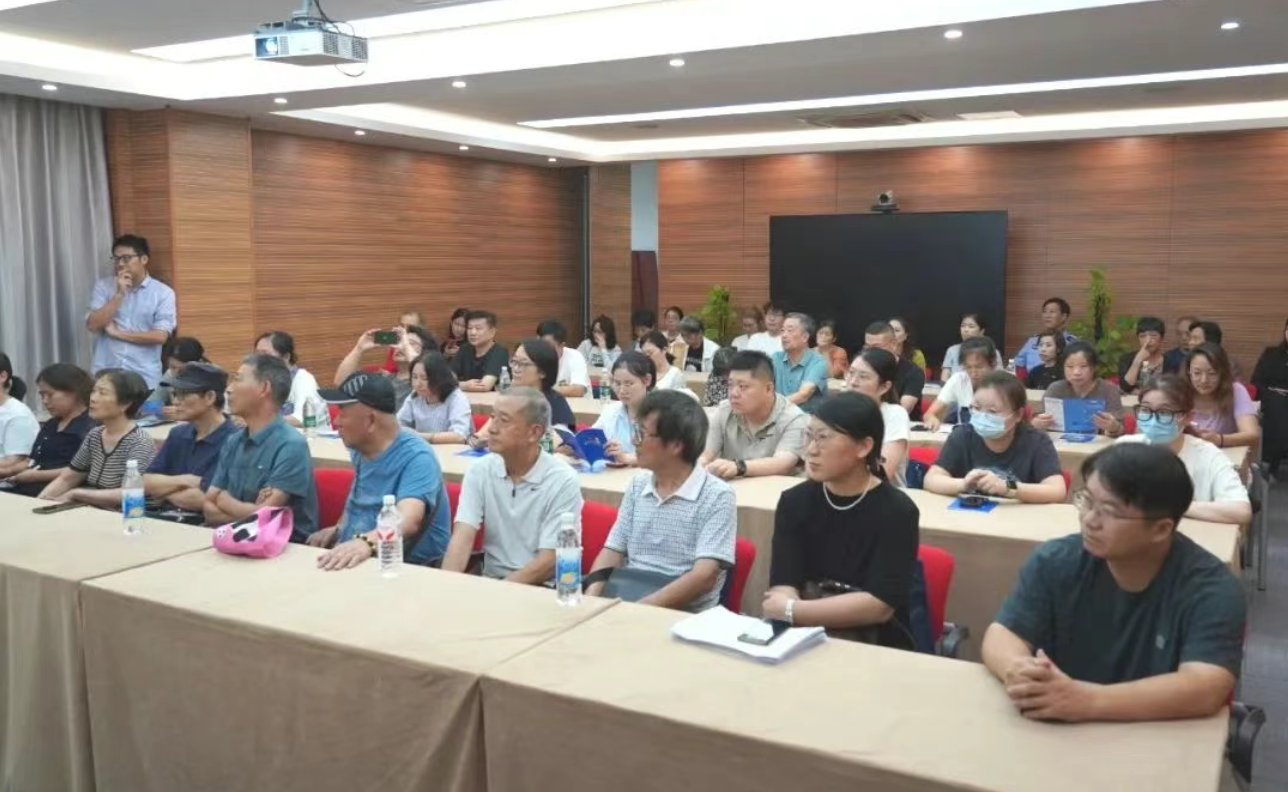区医保局开展“医保护航 助企惠民”政府开放日活动