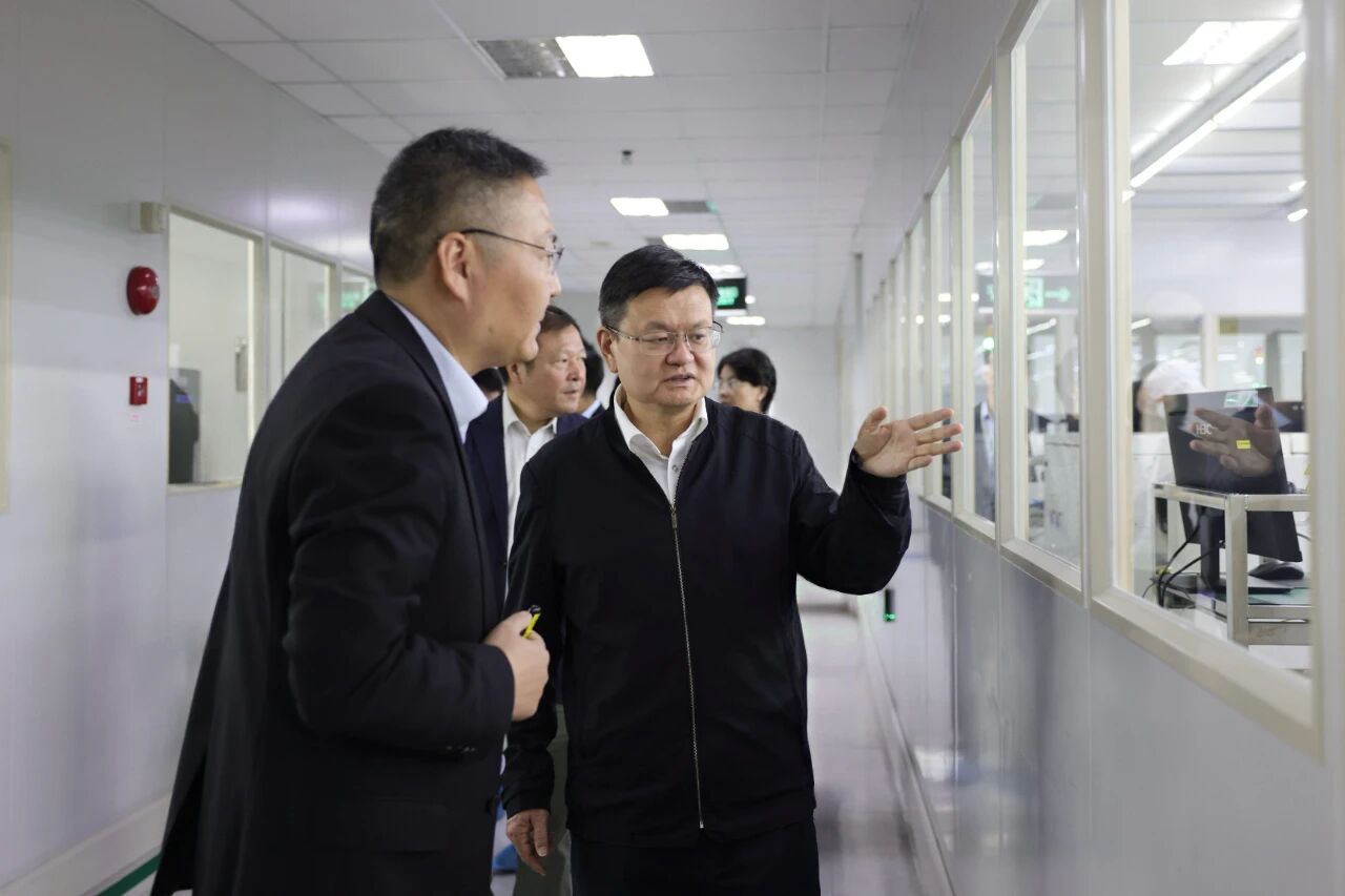 1110_120405_602.jpg 1110_120405_602.jpg