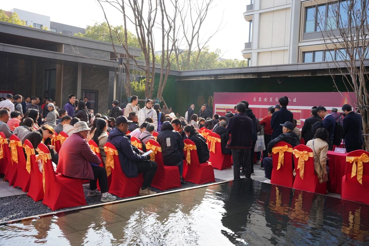 1202_083833_757.jpg 1202_083833_757.jpg