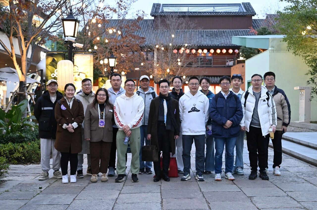 1216_103450_916.jpg 1216_103450_916.jpg