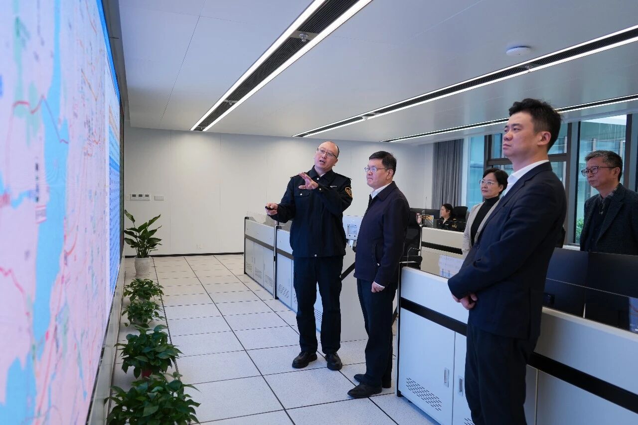 区领导调研区卫健委