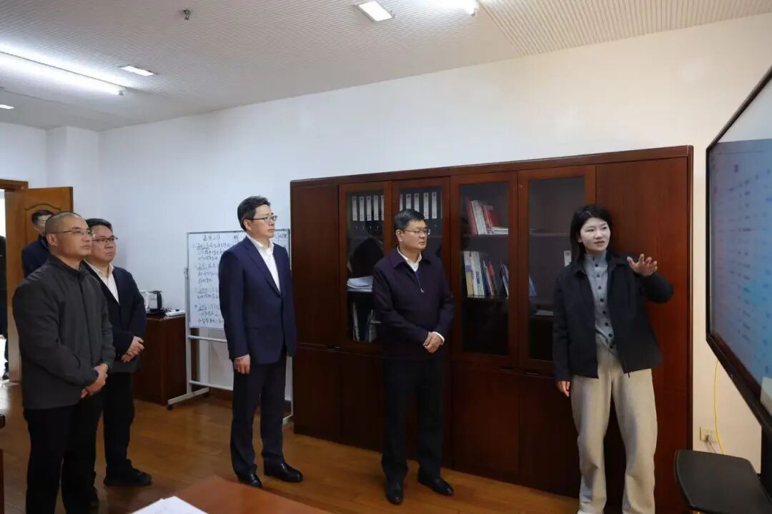 1231_083039_913.jpg 1231_083039_913.jpg