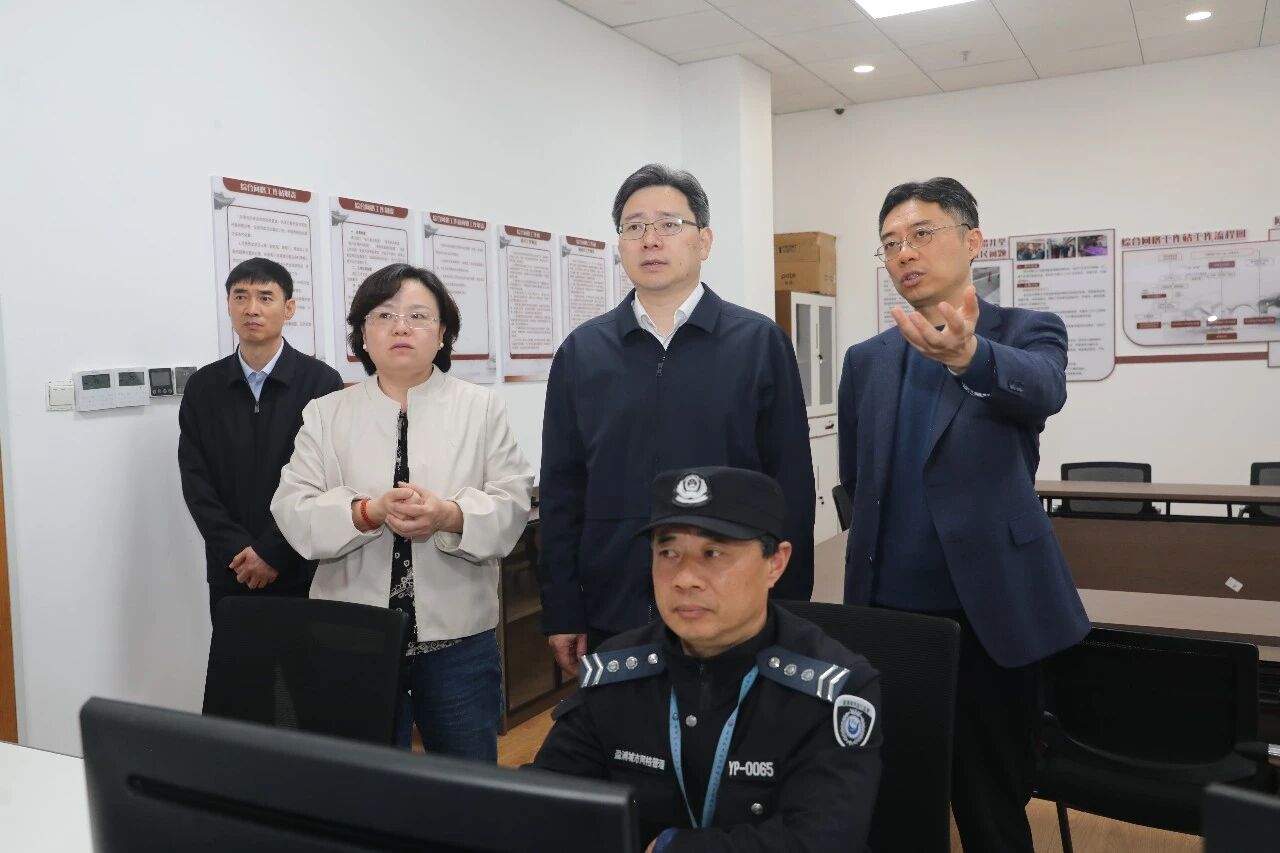 0407_090110_940.jpg 0407_090110_940.jpg