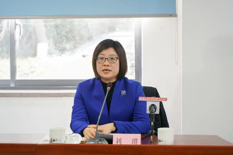 汇聚各方力量，努力把美好蓝图转化为现实图景！区政协举行联组讨论