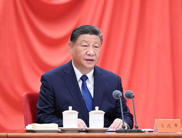 1月6日，中共中央总书记、国家主席、中央军委主席习近平在中国共产党第二十届中央纪律检查委员会第四次全体会议上发表重要讲话。新华社记者 李学仁 摄