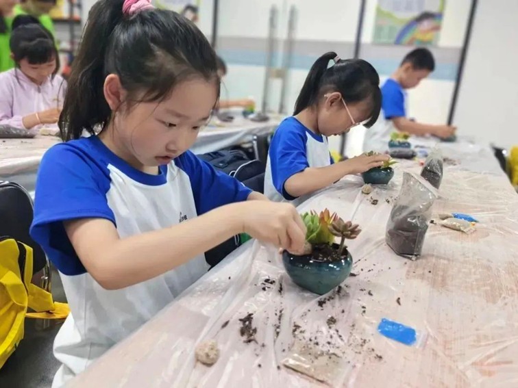 爱心暑托班，智趣一“夏”！2025年青浦区小学生爱心暑托班来啦～