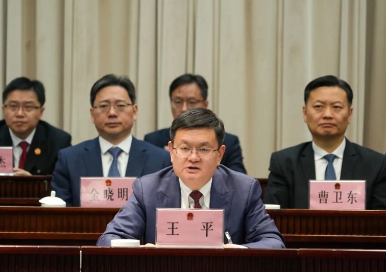 青浦区六届人大六次会议胜利闭幕!程巍当选青浦区人大常委会主任 青浦区六届人大六次会议胜利闭幕!程巍当选青浦区人大常委会主任