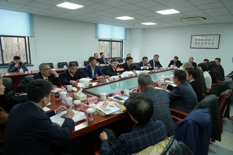 履职尽责献良策，凝心聚力促发展！区人大代表热议政府工作报告、“十五五”规划纲要（草案）