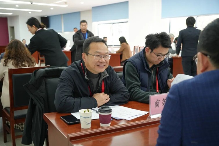 人大代表携“金点子”赴会!民生诉求“当面提”,部门回应“马上办” 人大代表携“金点子”赴会!民生诉求“当面提”,部门回应“马上办”