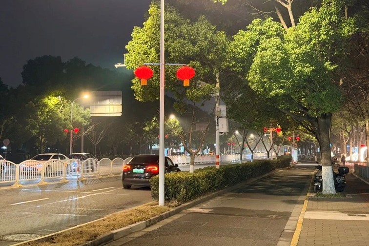 2100余盏红灯笼点亮青浦！2026年马年春节氛围感拉满，赏灯地图请查收→