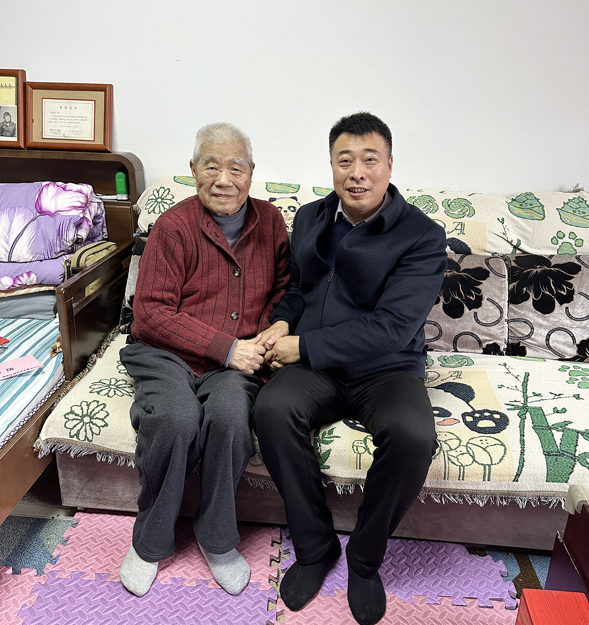 0212_211716_328.jpg 图片6:张局-许明明.jpg