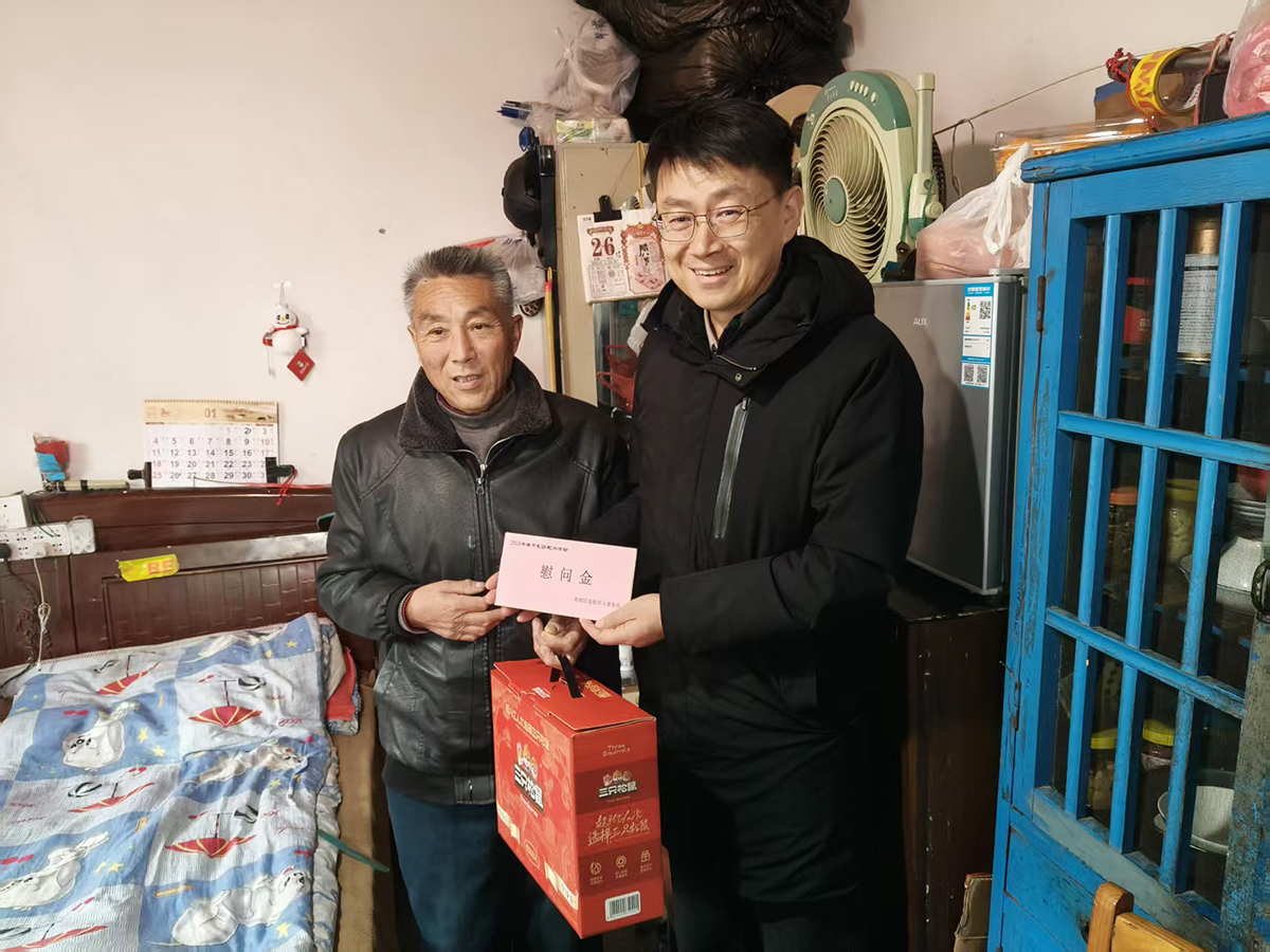 0212_211729_152.jpg 图片4:陈局-庄培元.jpg