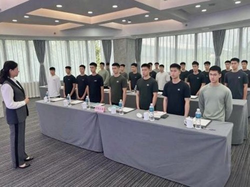 五年热线情牵老兵 四季游园筑牢“心灵铠甲”