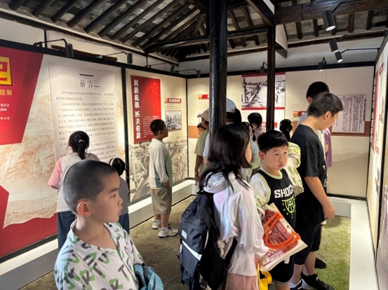 白鹤镇 | 鹤心聚力温暖家！三地联动追寻红色足迹，抗战精神薪火永传
