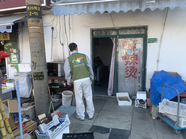 进博一线再“集结”,退役军人展风采 进博一线再“集结”,退役军人展风采