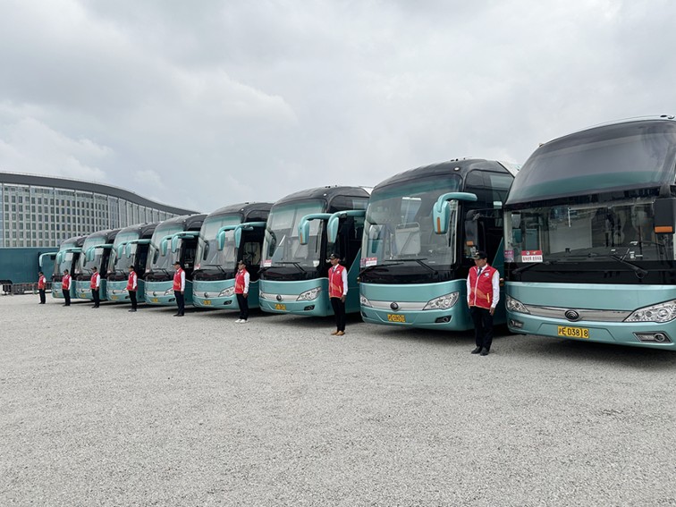 进博一线再“集结”,退役军人展风采 进博一线再“集结”,退役军人展风采