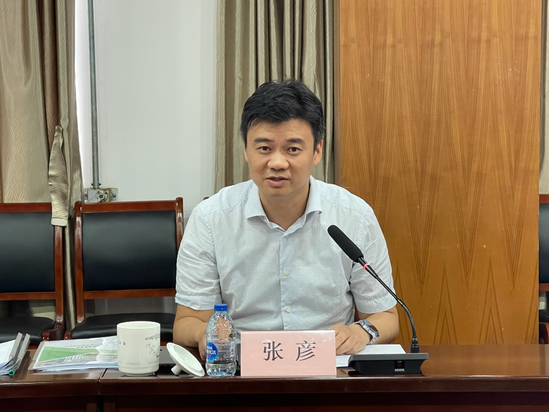 青浦区副区长张彦赴重固镇社区卫生服务中心开展调研