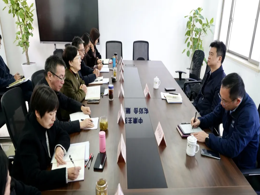 青浦区副区长张彦赴青浦区卫健委开展工作调研