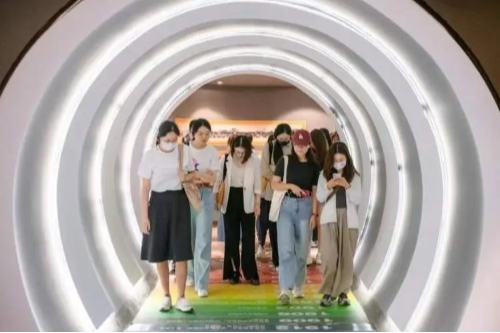 近距离体验国潮，香花桥街道推出“进厂旅游”路线