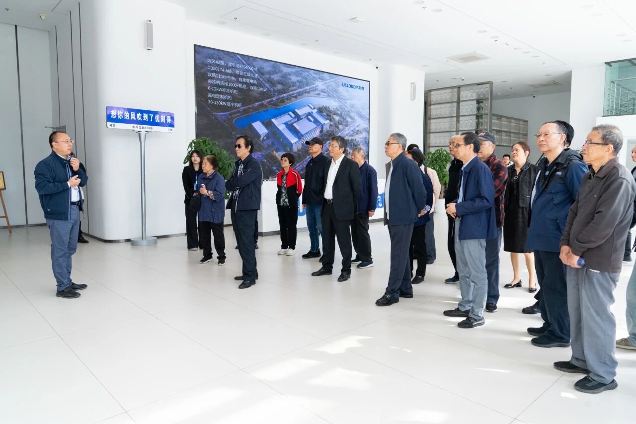 1027_153236_596.jpg 333.jpg