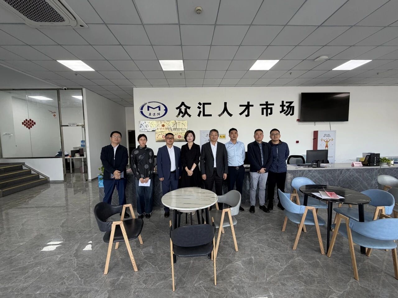 1112_141541_899.jpg 2222.jpg