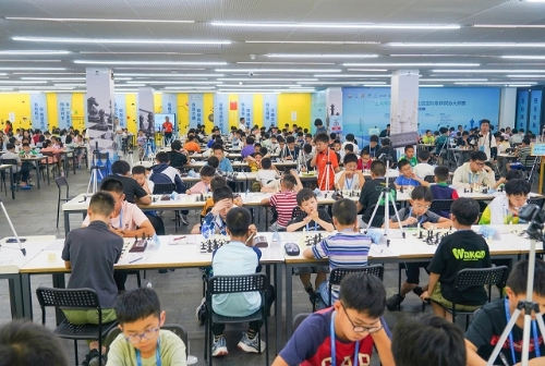 当百年老城厢遇上国象智力盛宴，这场赛事为何引百万关注？