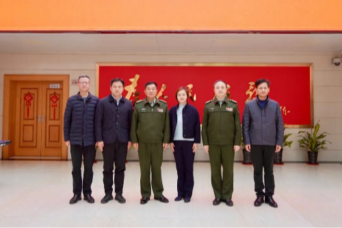 赵巷镇主要领导走访慰问驻地部队