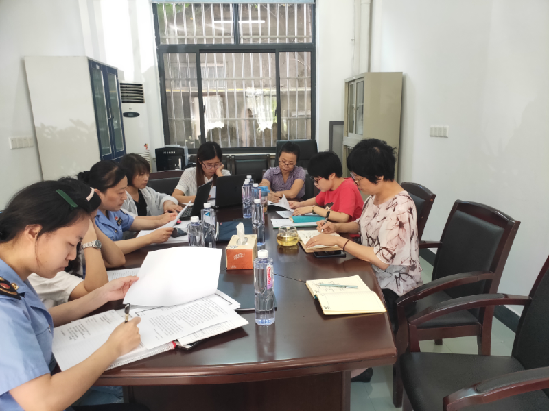20190920-会议中听取检测中心介绍.jpg