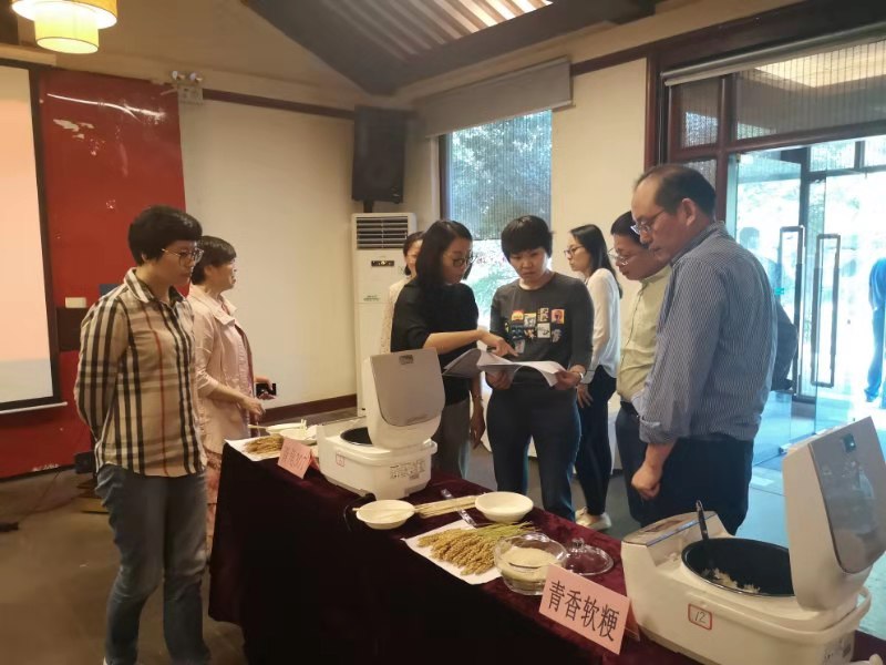 感官品质专家现场鉴评.jpg