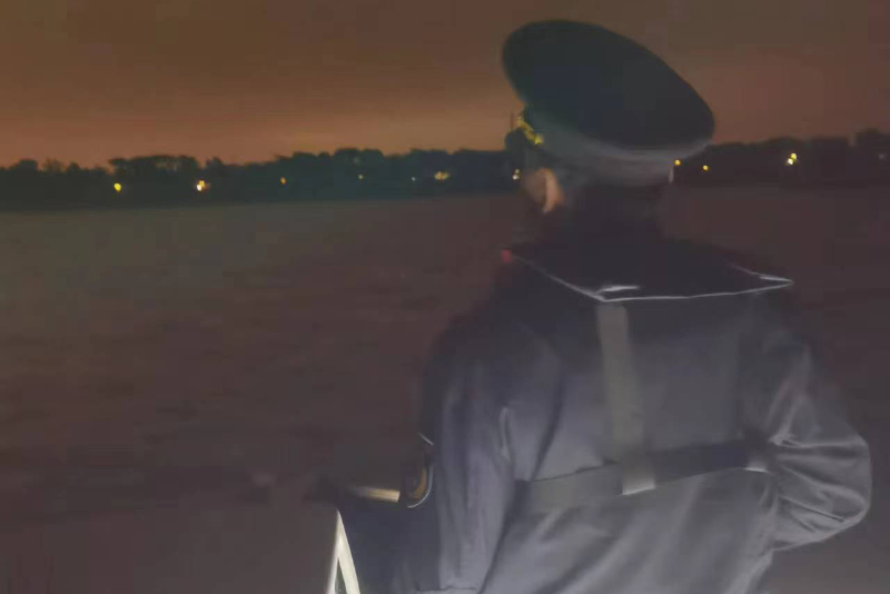 1215_110328_133.jpg 夜间突击巡查.jpg