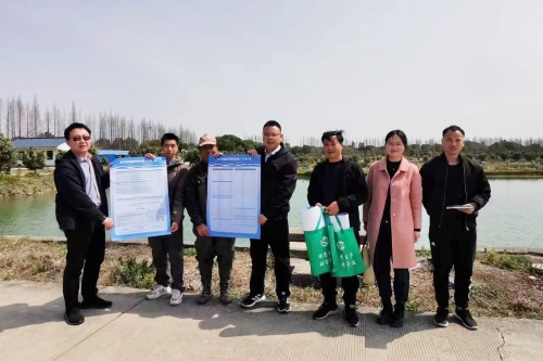 【三农动态】上海市水产站专家前来青浦区指导水产养殖病害防治工作