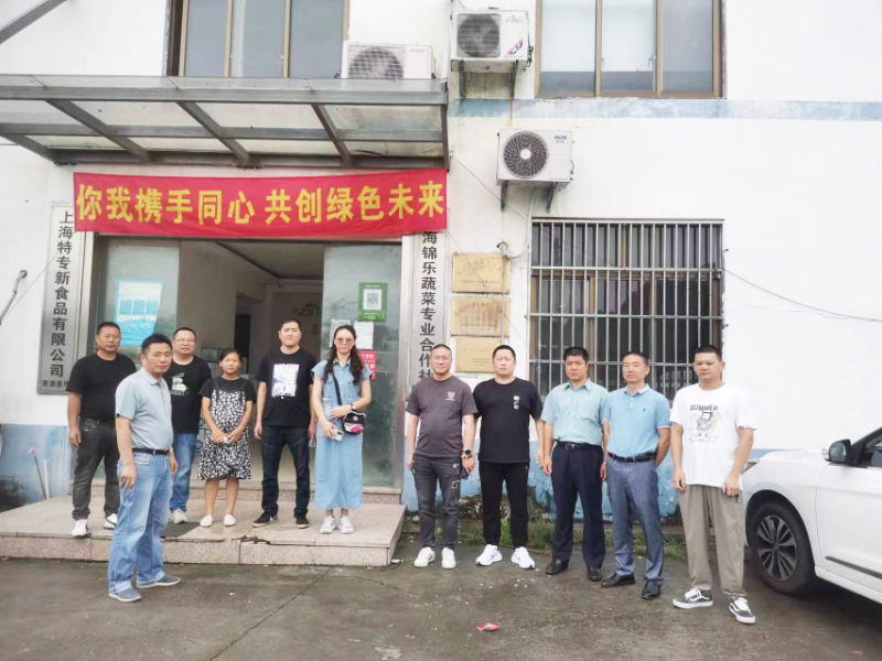 跨镇检查小组合照.jpg