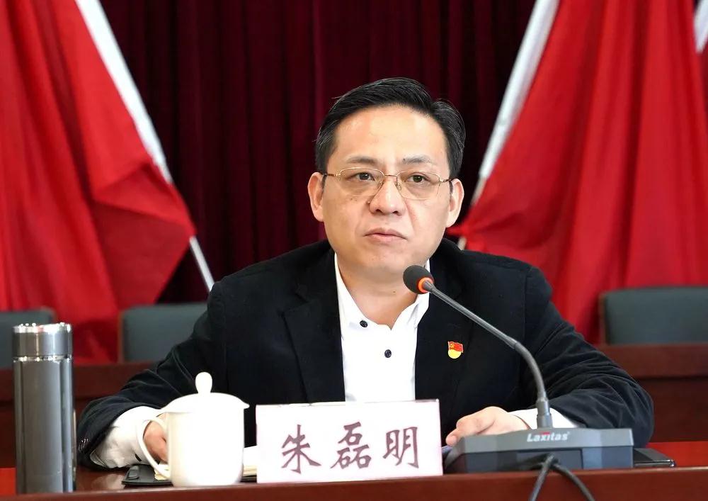 以"抢拼实善"的新时代奋斗精神,高标准,高质量完成护航进博任务