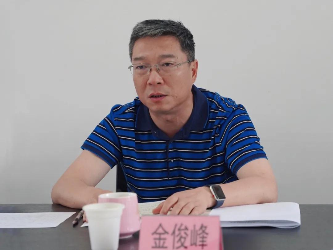 副区长金俊峰来白鹤镇调研指导新冠疫苗接种工作
